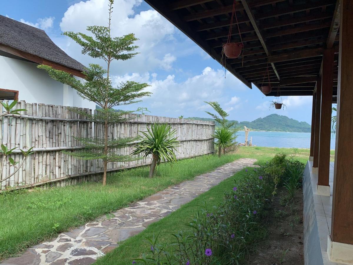 The Club Villas Lombok Секотонг Экстерьер фото